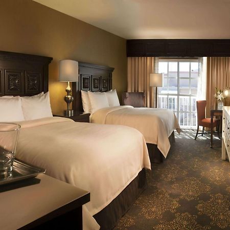 Отель Hilton Santa Fe Historic Plaza Экстерьер фото