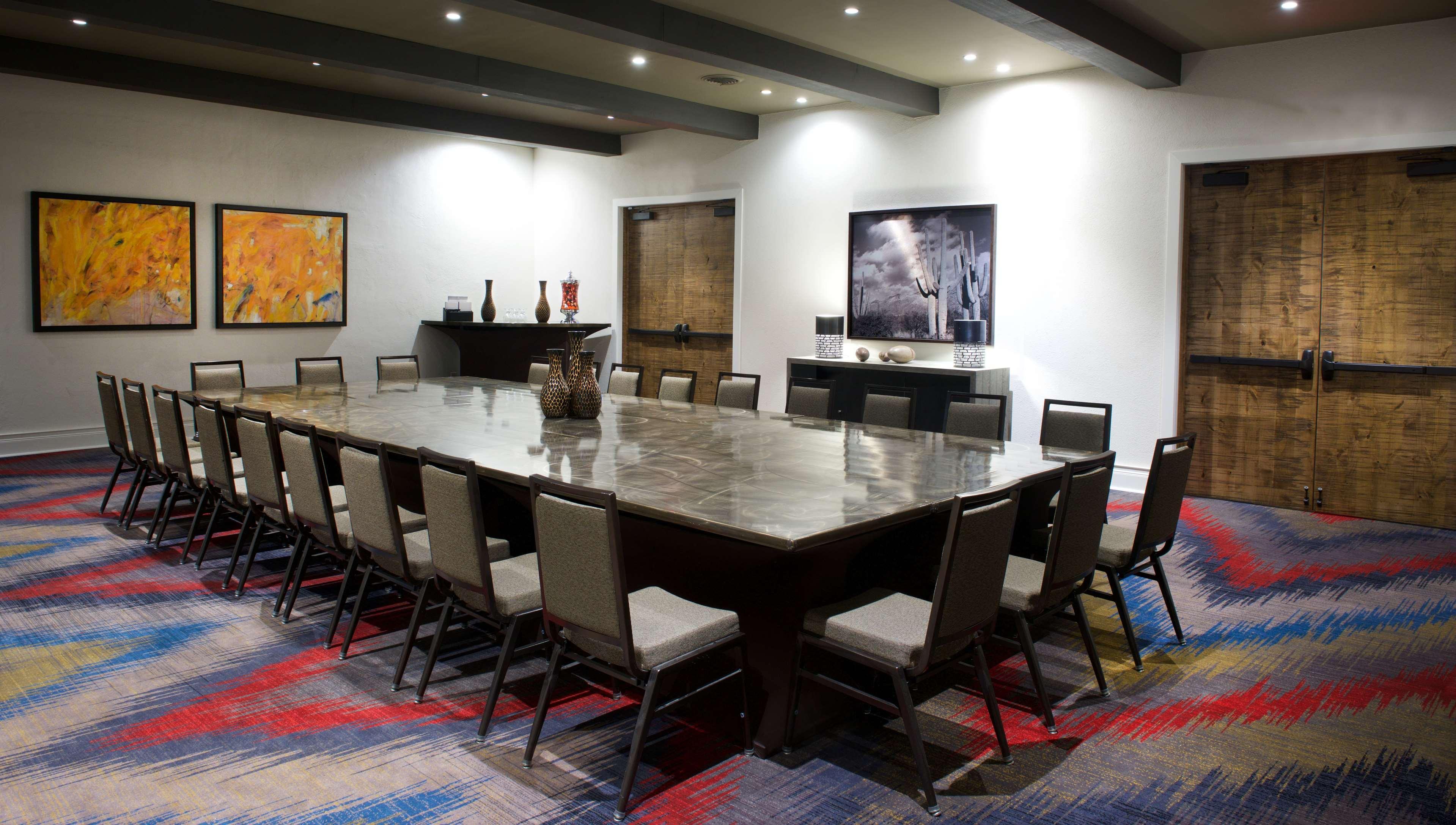 Отель Hilton Santa Fe Historic Plaza Экстерьер фото