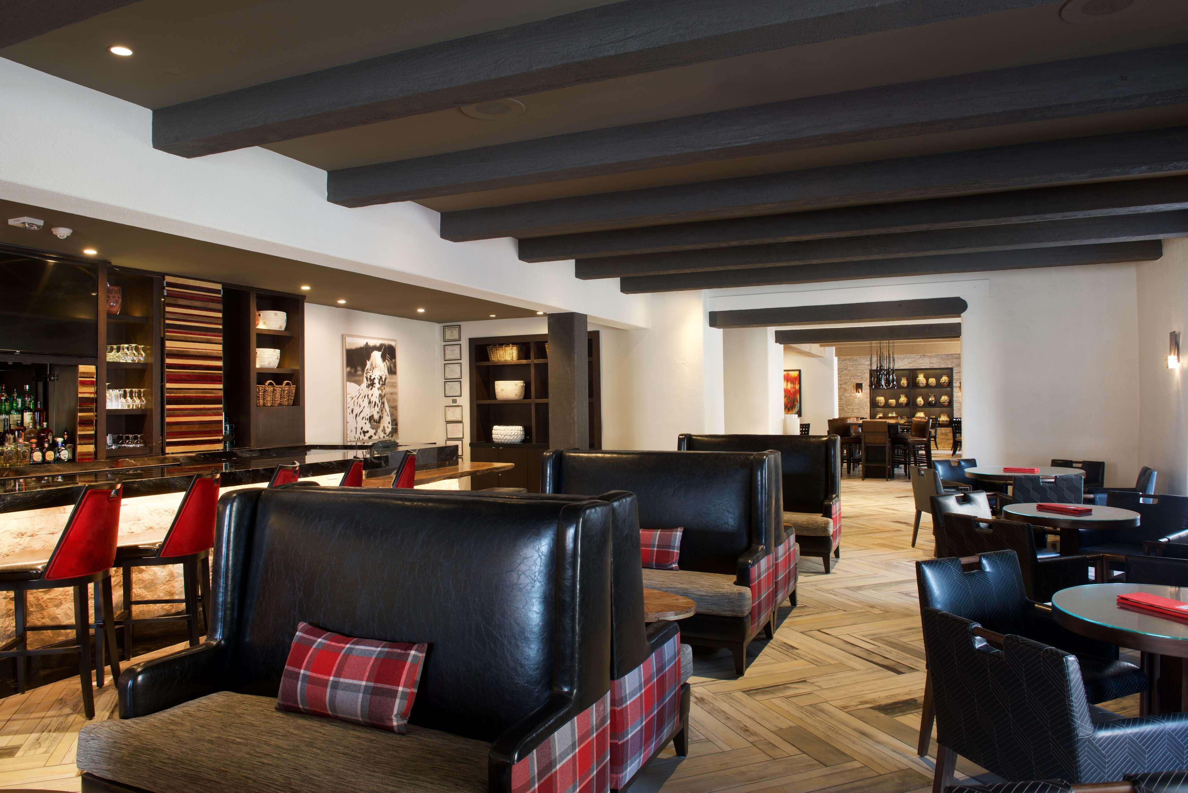 Отель Hilton Santa Fe Historic Plaza Экстерьер фото