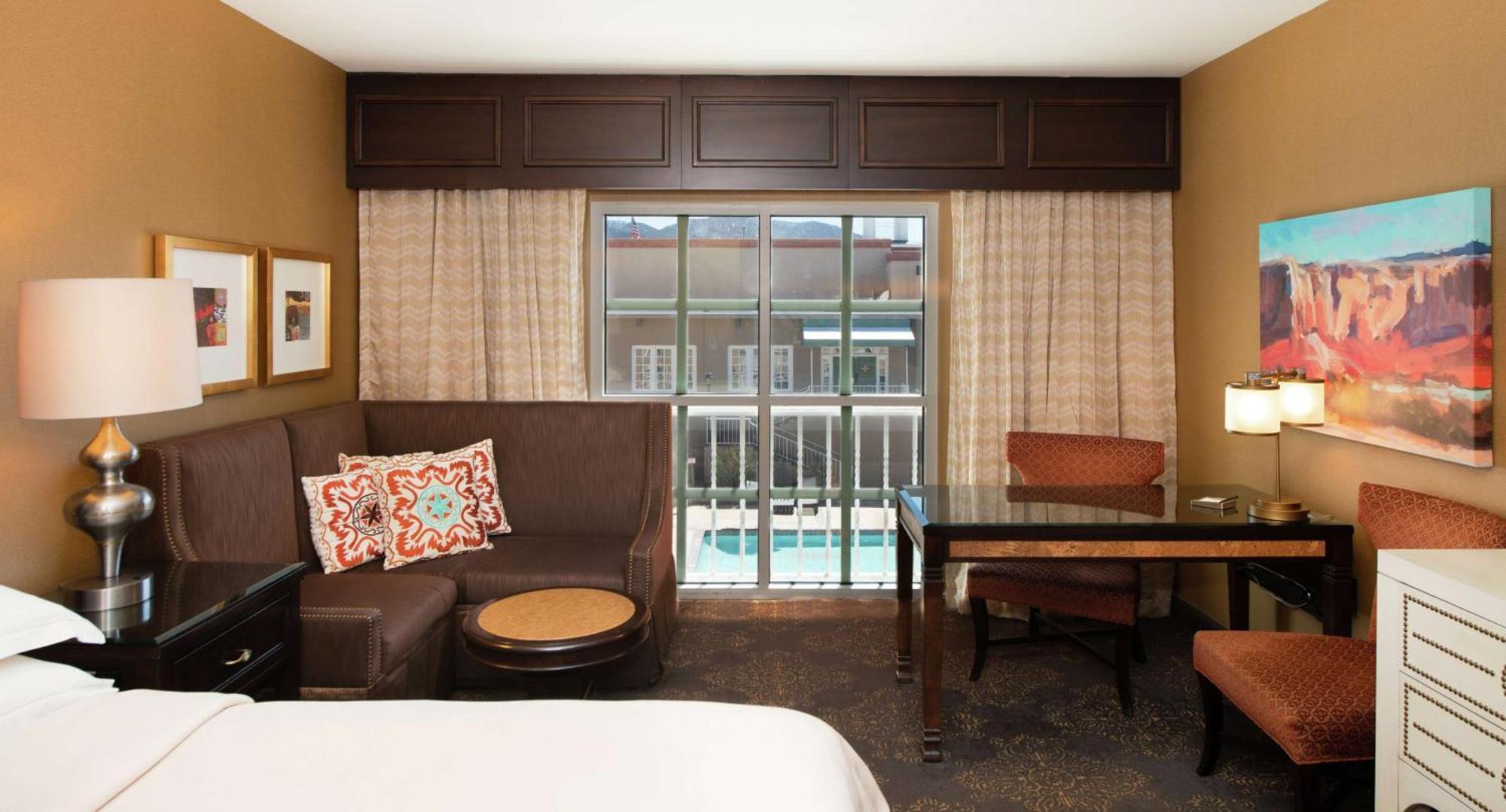 Отель Hilton Santa Fe Historic Plaza Экстерьер фото