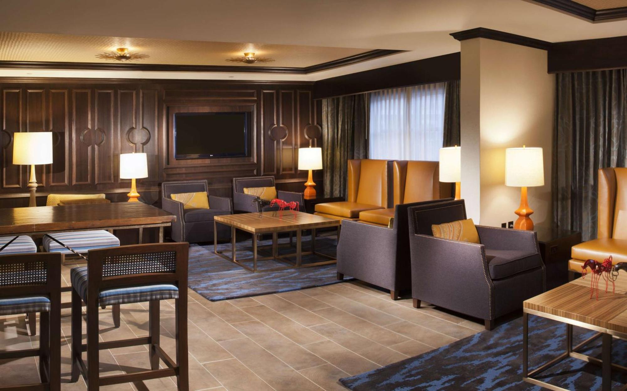 Отель Hilton Santa Fe Historic Plaza Экстерьер фото