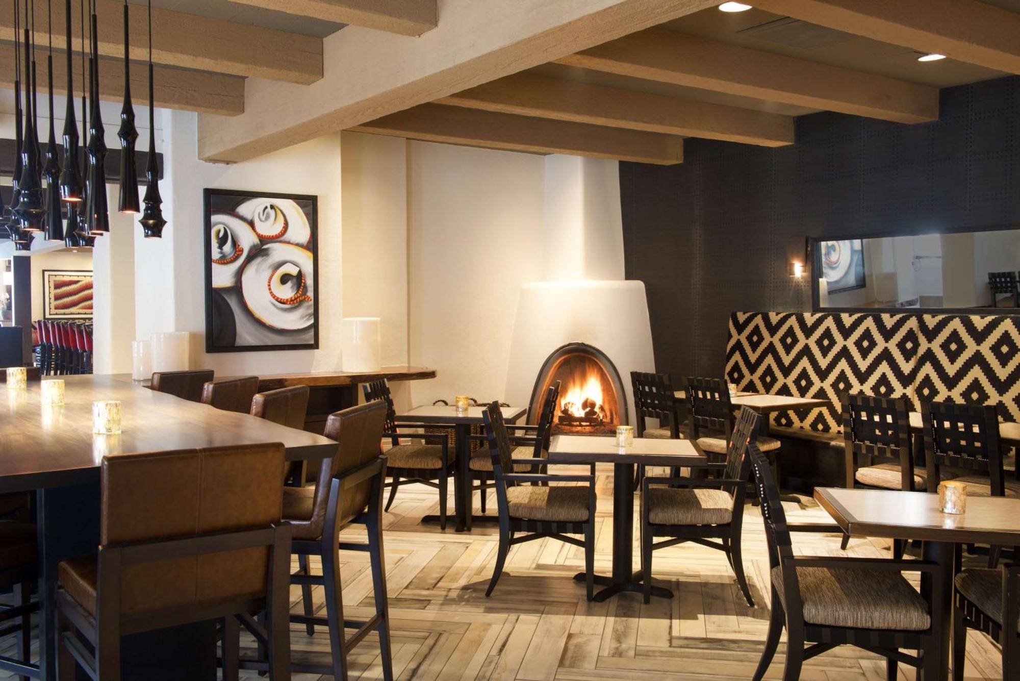 Отель Hilton Santa Fe Historic Plaza Экстерьер фото