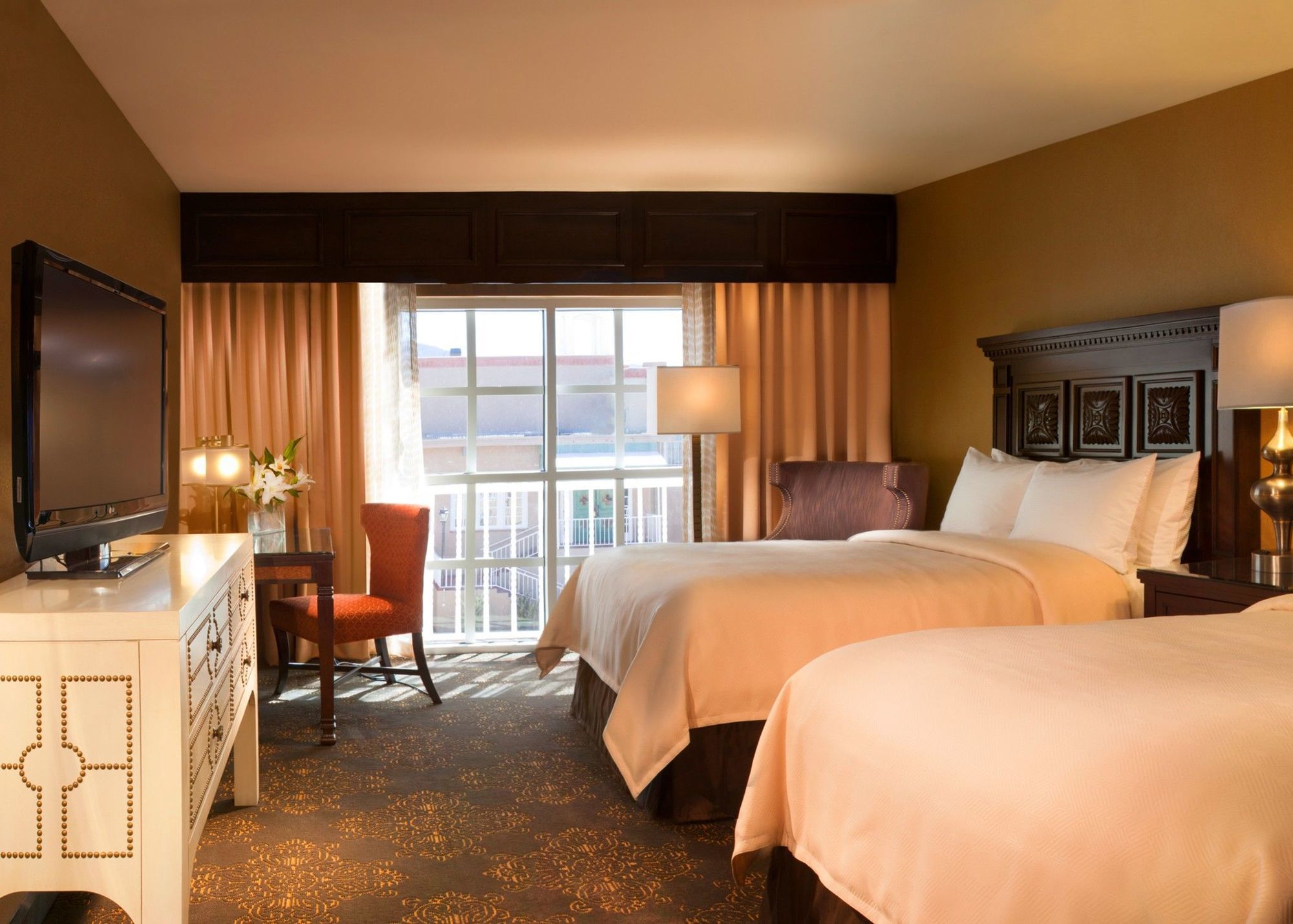 Отель Hilton Santa Fe Historic Plaza Экстерьер фото